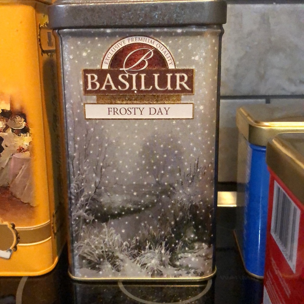 Collection of tea metal tins - Picture 9 of 16
